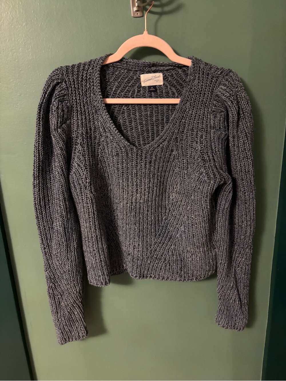 Universal Thread Charcoal Gray V-Neck Ribbed Sweater